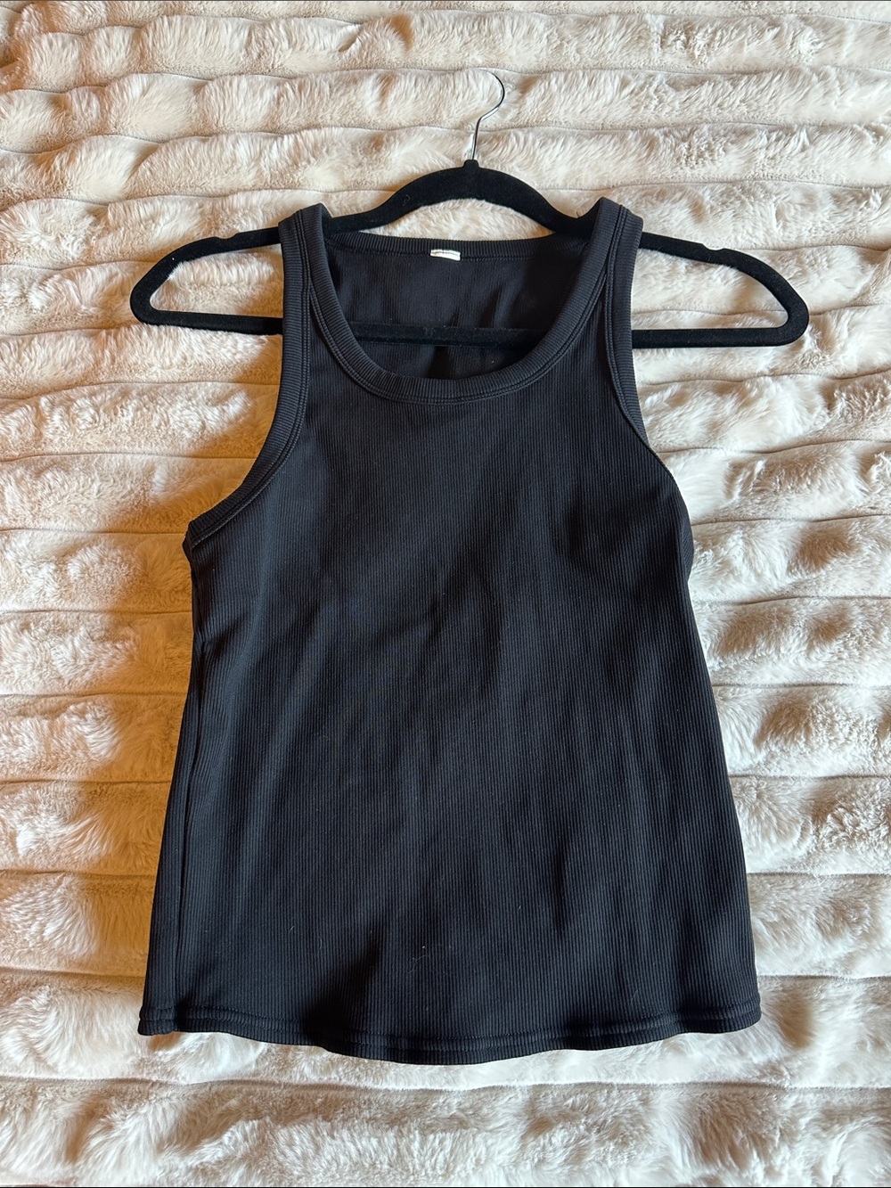 ALO Yoga Black Ribbed Tank - Sleeveless Scoop Neck